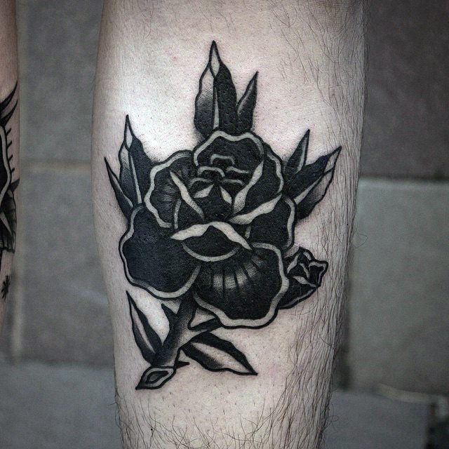 tatuaz czarna roza 18