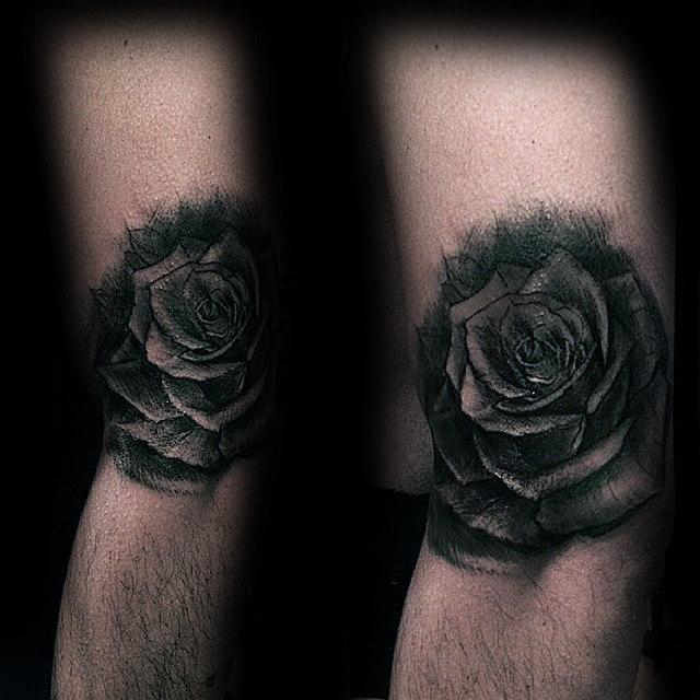 tatuaz czarna roza 48