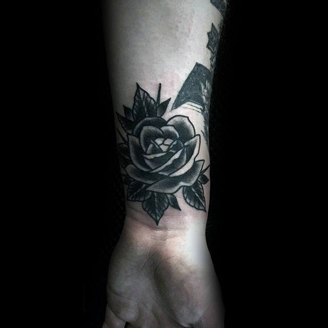 tatuaz czarna roza 92