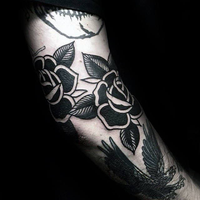 tatuaz czarna roza 94