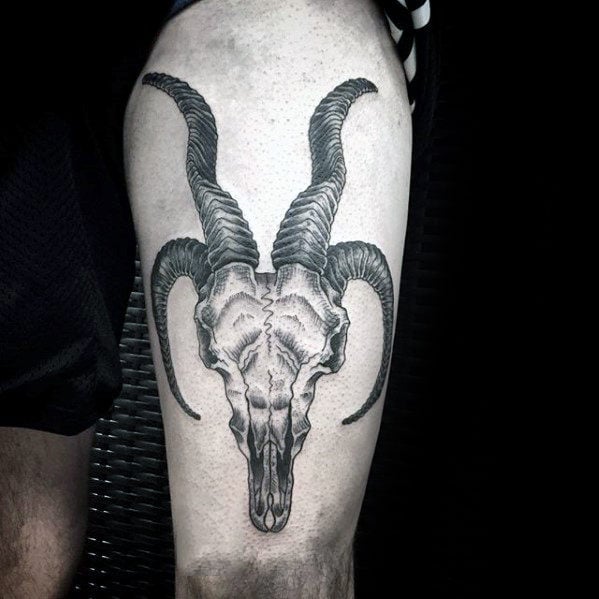 tatuaz czaszka kozy 42