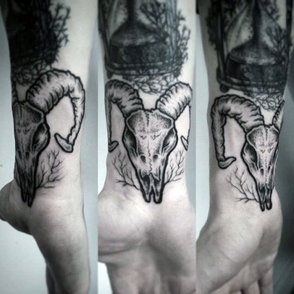 tatuaz czaszka kozy 92