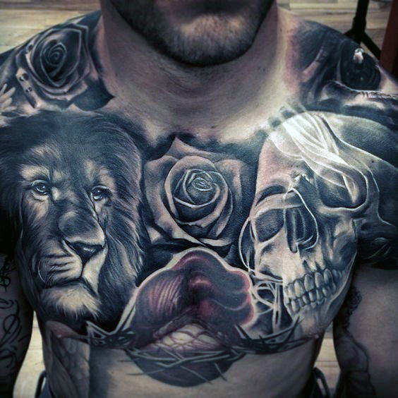 tatuaz lew klatce piersiowej 12