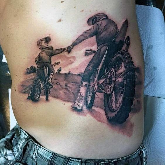 65 tatuaży Motocross (ze znaczeniem): motocykle, kaski itp