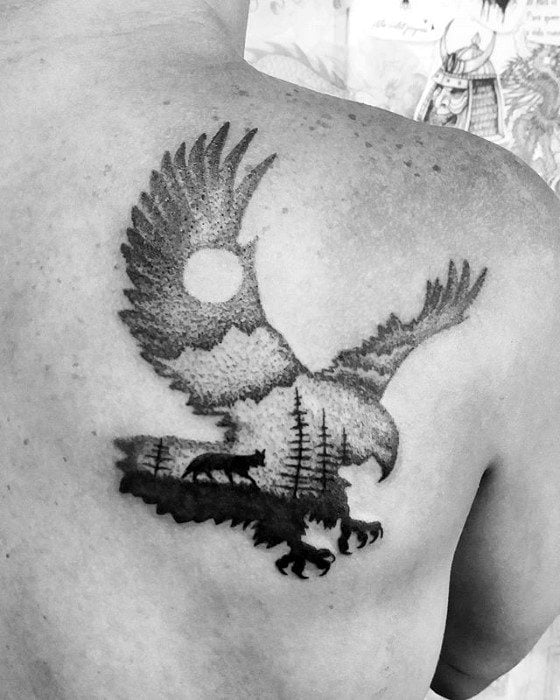tatuaz orla na plecach 22