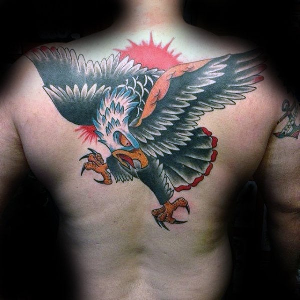 tatuaz orla na plecach 42