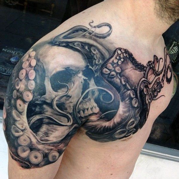 tatuaz czaszki osmiornica 48