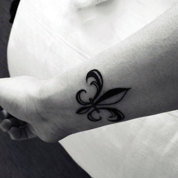 tatuaz fleur de lis 28