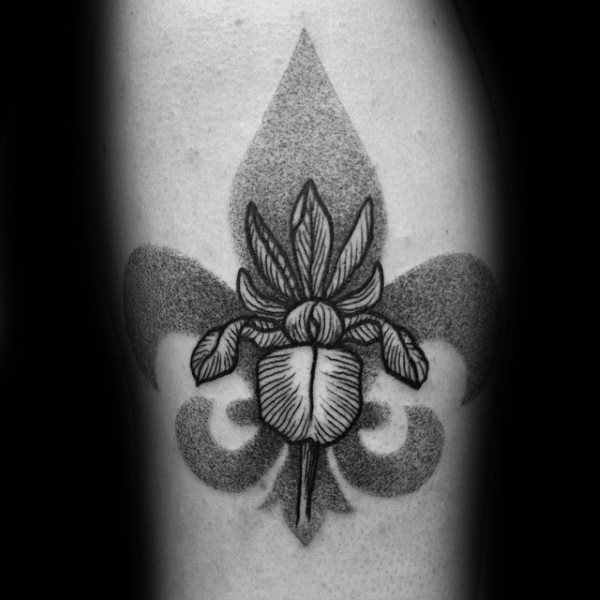 tatuaz fleur de lis 68