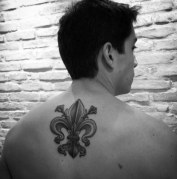 tatuaz fleur de lis 90