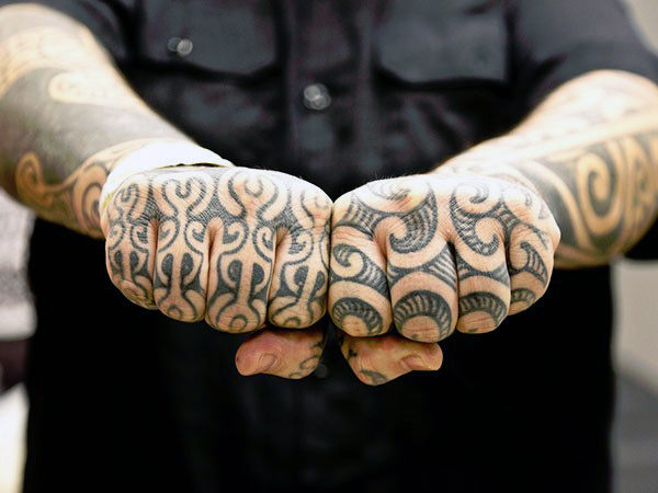 tatuaz kostkach dlon knuckle 152