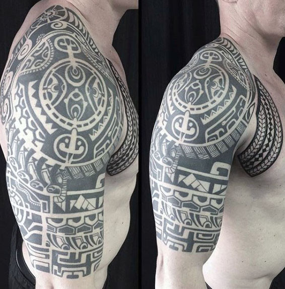 tatuaz tribal na ramieniu 08