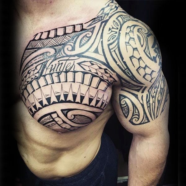tatuaz tribal na ramieniu 104