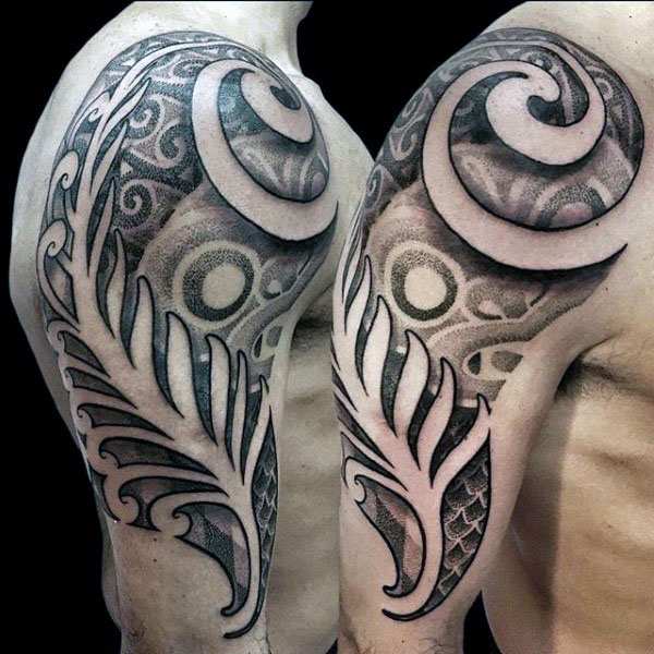 tatuaz tribal na ramieniu 12