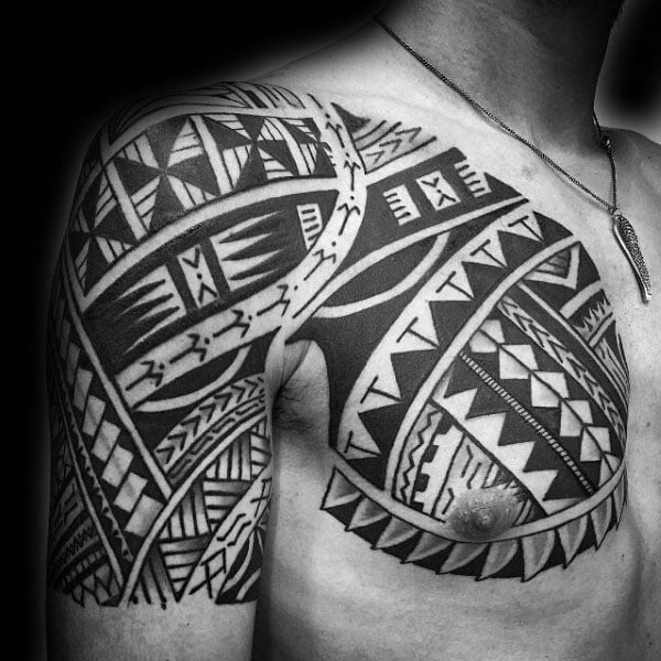 tatuaz tribal na ramieniu 140