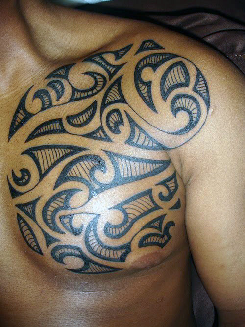 tatuaz tribal na ramieniu 146