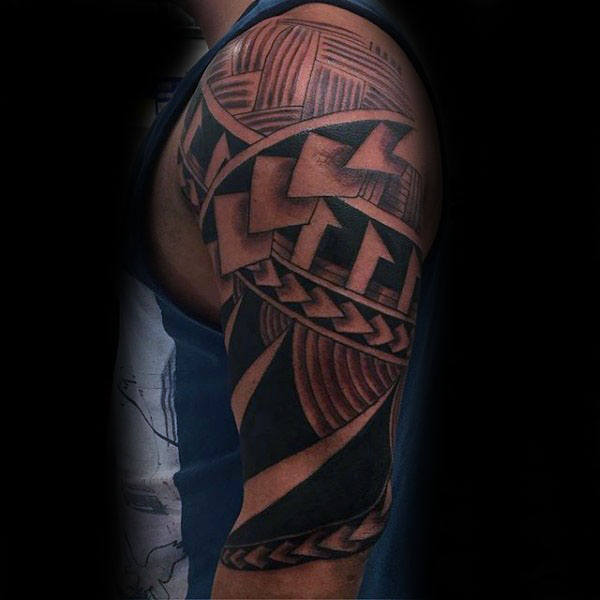 tatuaz tribal na ramieniu 54