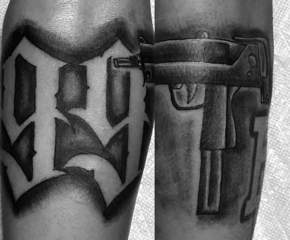 tatuaz uzi izraelski pistolet 16