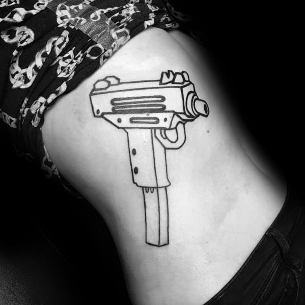 tatuaz uzi izraelski pistolet 38