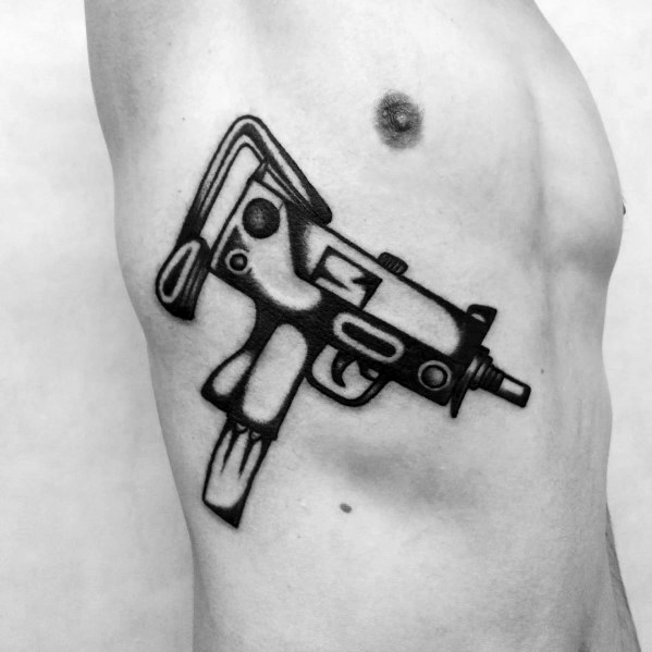 tatuaz uzi izraelski pistolet 44