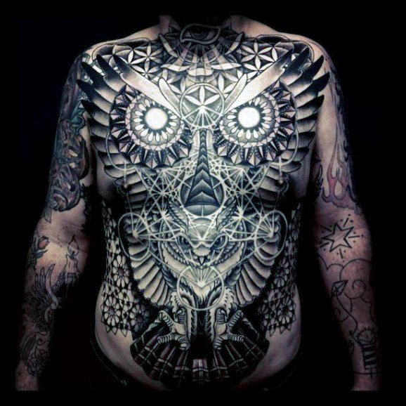 tatuaz plomykowka sowa klatki piersiowej 68