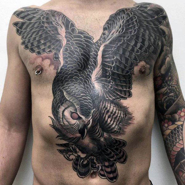 tatuaz plomykowka sowa klatki piersiowej 96