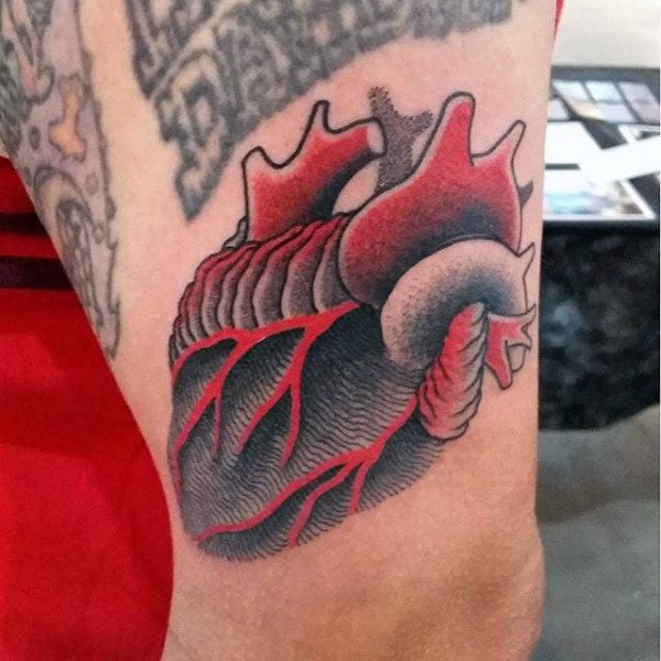 tatuaz realistyczne serce 64
