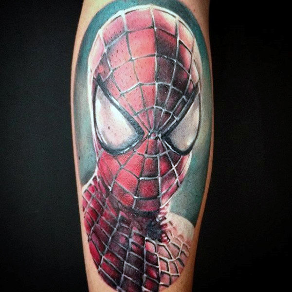 105 tatuaży ze Spidermanem (ze znaczeniem)