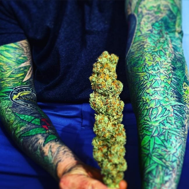 tatuaje marihuana cannabis 119