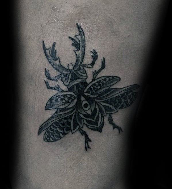 tatuagem escaravelho 236
