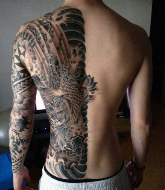 tatuagem costas 961