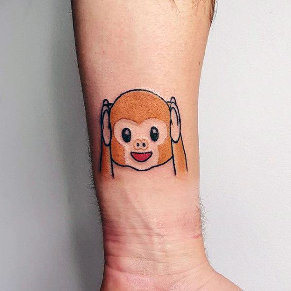 25 tatuagens de emoji para você se divertir