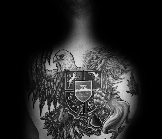 tatuagem escudo 93