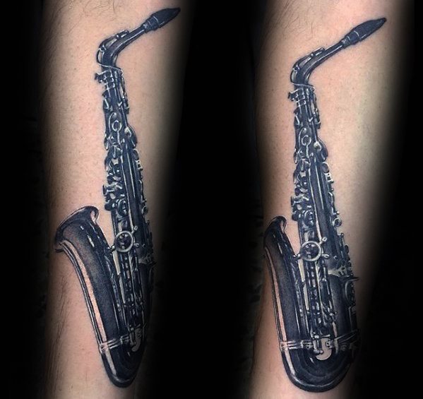 tatuagem saxofone 69