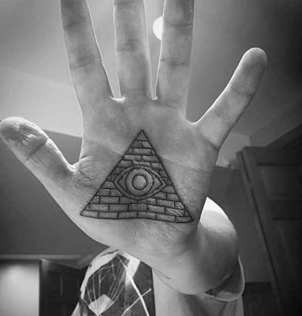 tatuagem piramide egito 125