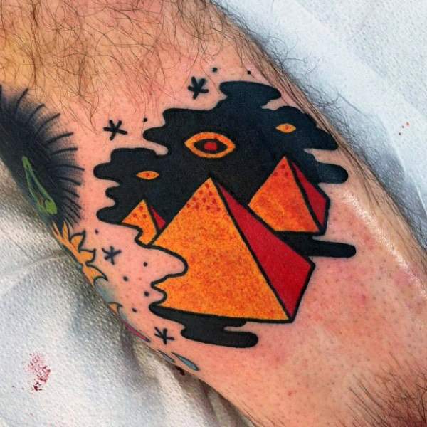 tatuagem piramide egito 173