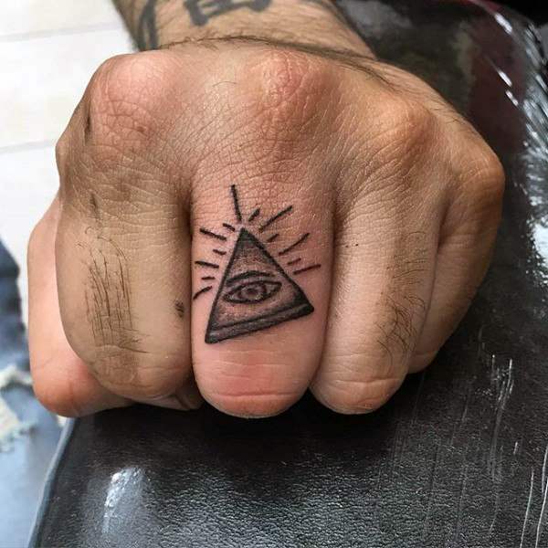tatuagem piramide egito 179