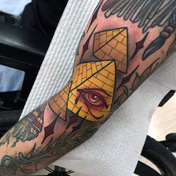 tatuagem piramide egito 197