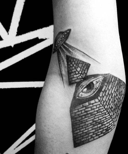 tatuagem piramide egito 74