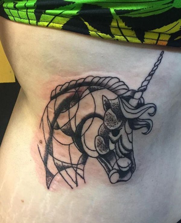 tatuagem unicornio 350