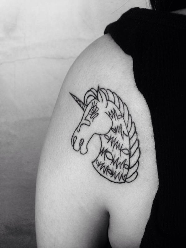 tatuagem unicornio 98