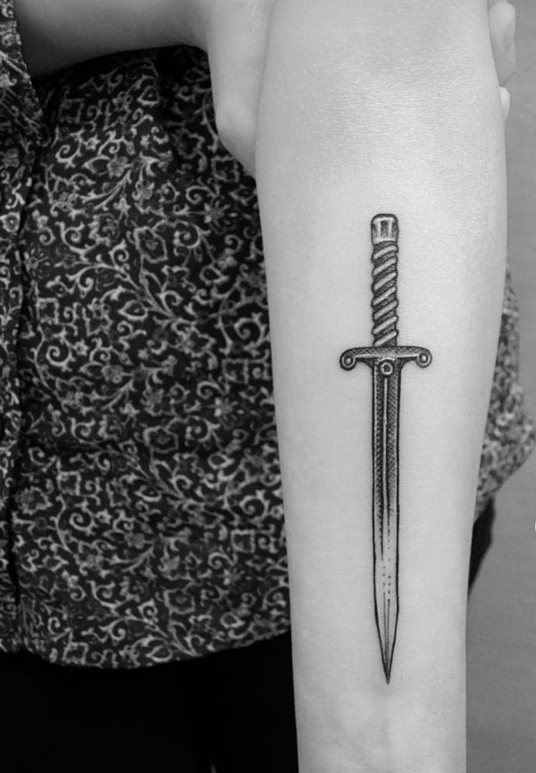 tatuagem espada 161