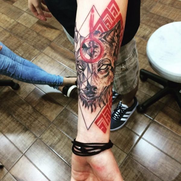 tatuagem lobo 443