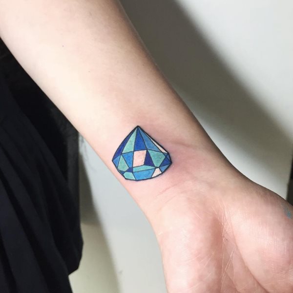 tatuagem diamante 182