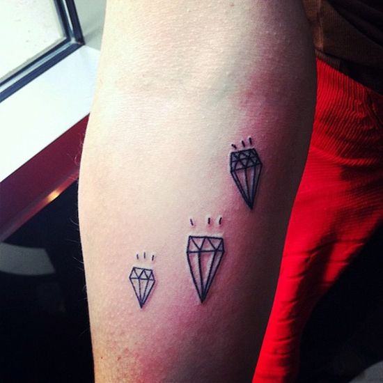 tatuagem diamante 371