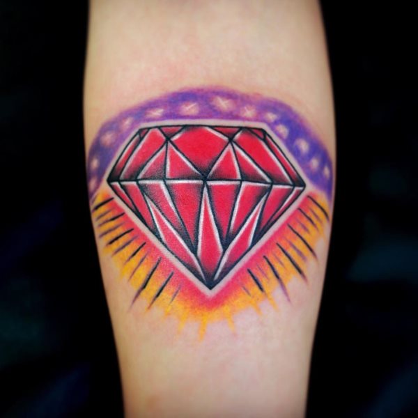 tatuagem diamante 77