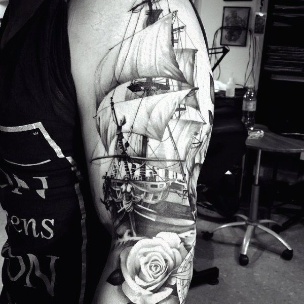 tatuagem barco navio 103