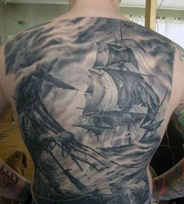 tatuagem barco navio 106