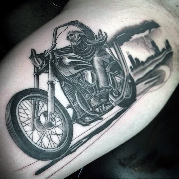 tatuagem motoqueira 60