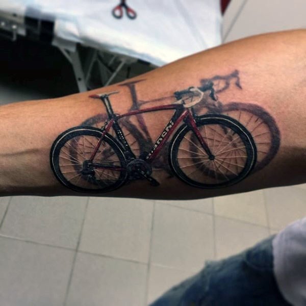 65 Tatuagens de bicicletas e de ciclismo (com o significado)